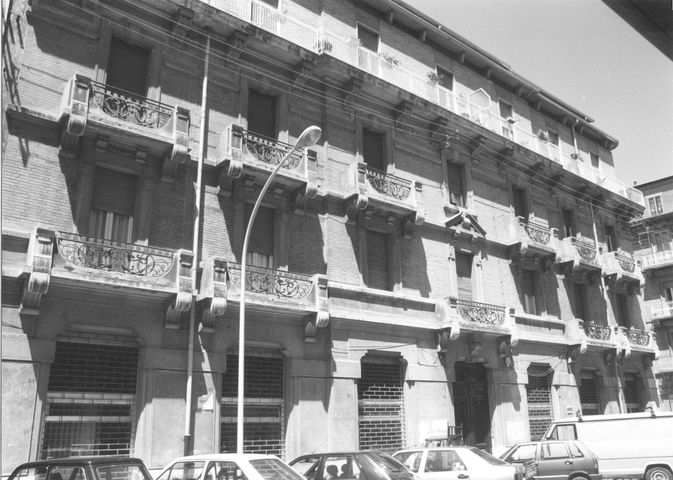 palazzo, plurifamiliare