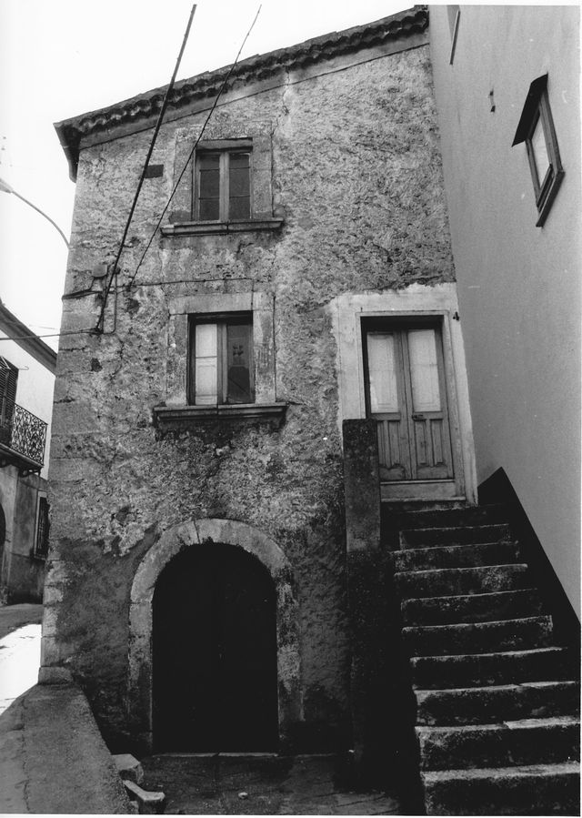 casa, rustica, plurifamiliare