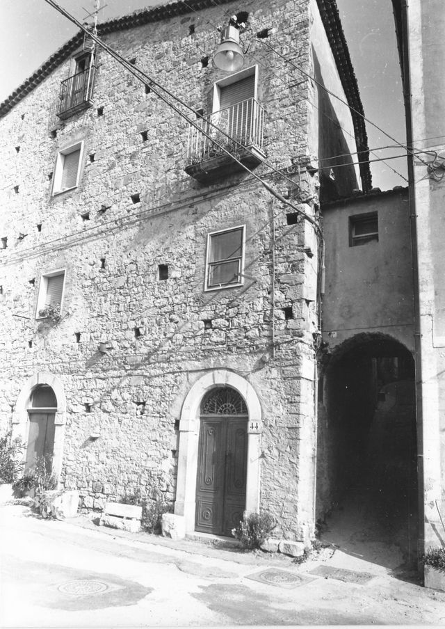 casa, plurifamiliare