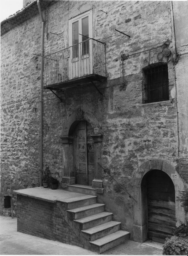 Casa d'Alessandro-Carlozzi-De Marco
