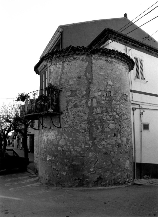 casa, a schiera, con torre