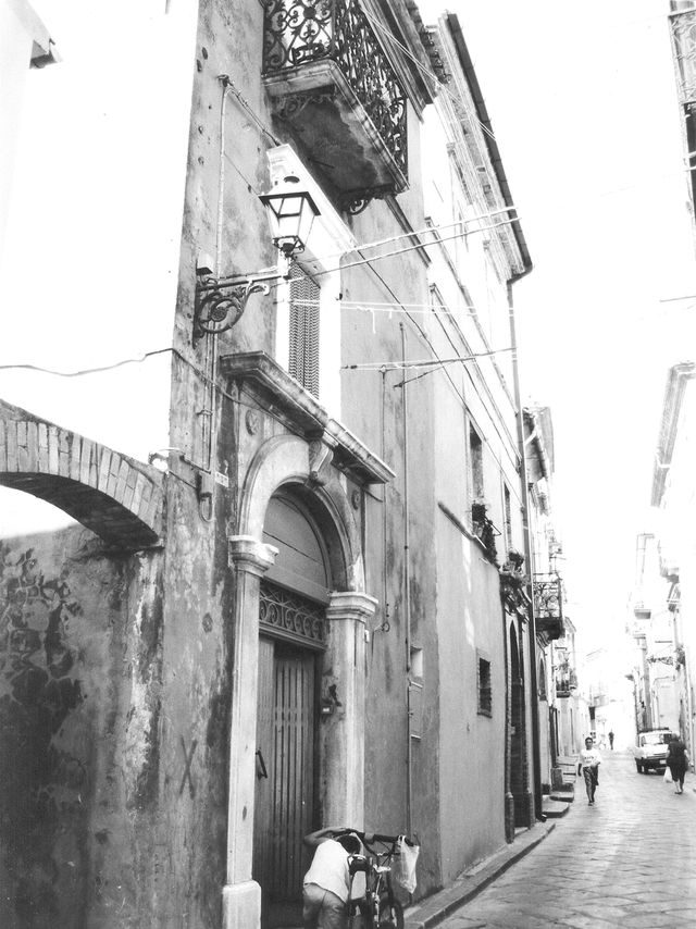palazzo, plurifamiliare