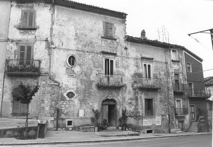 palazzo, plurifamiliare