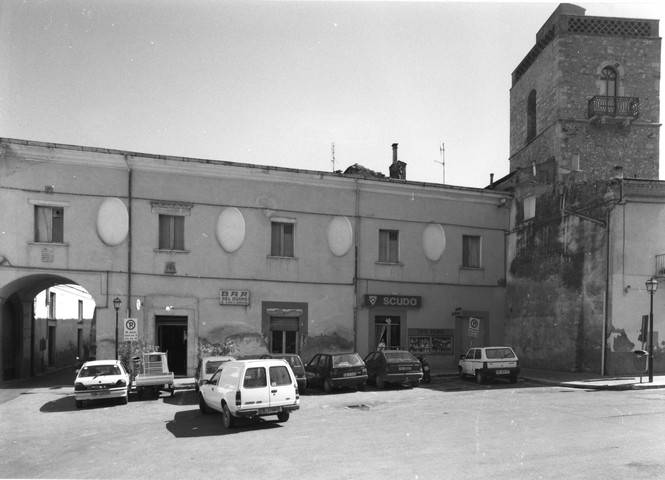 palazzo, con supportico