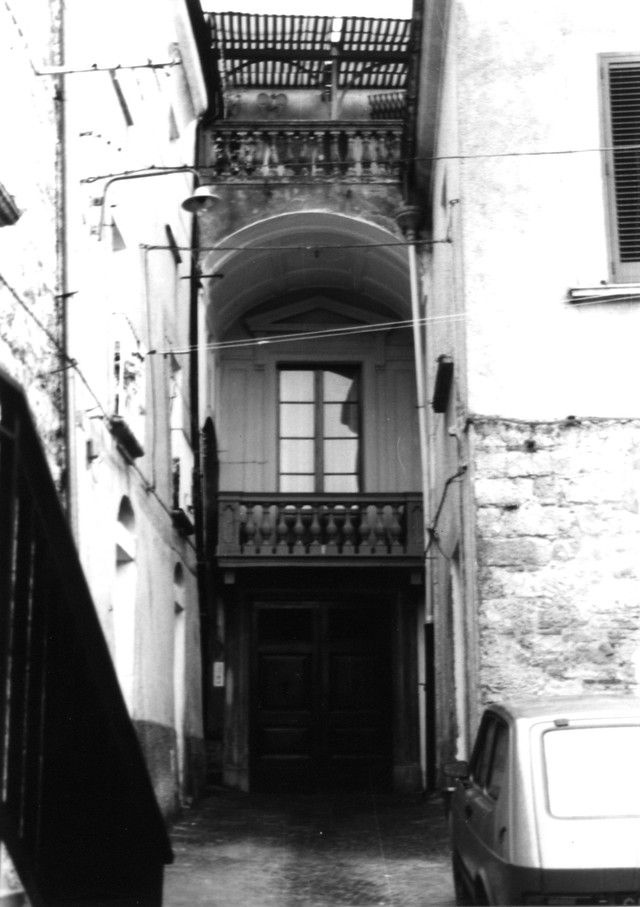 palazzo, plurifamiliare