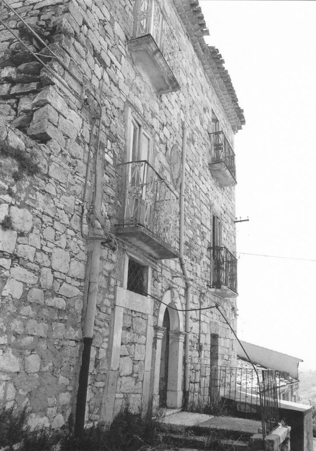 casa, plurifamiliare