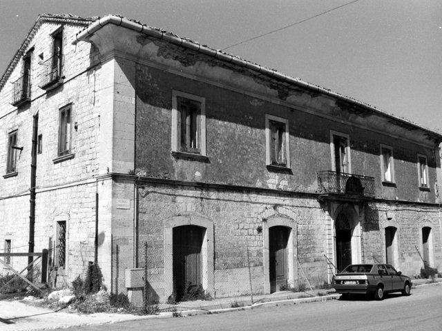 Orfanotrofio Alfonso e Teresa Petrone per orfani di guerra
