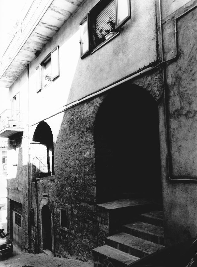 casa, a schiera, con supportico