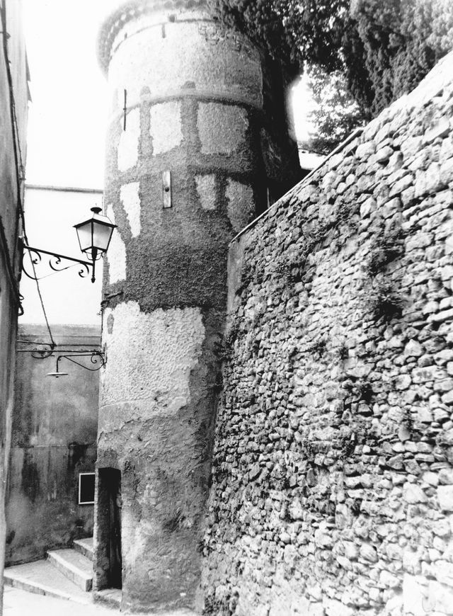 torre, difensiva