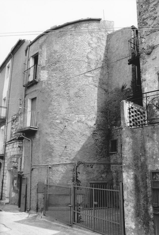 casa, a schiera, plurifamiliare