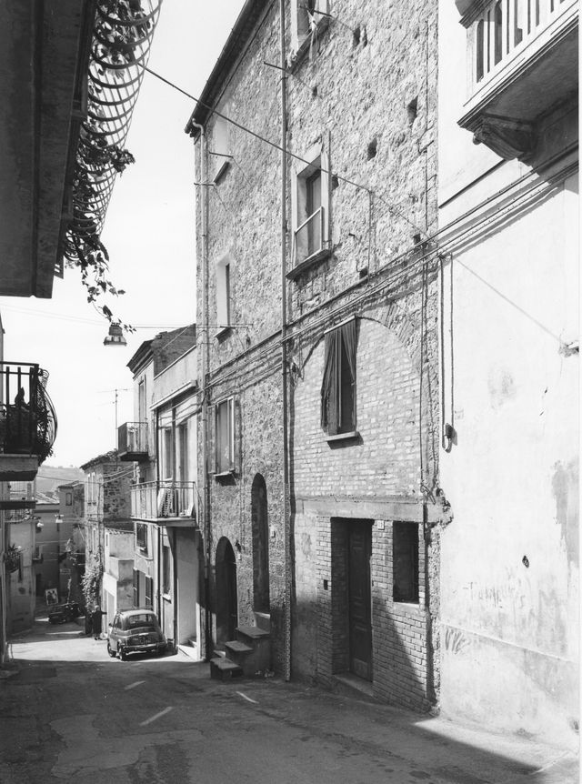 casa, a schiera, plurifamiliare