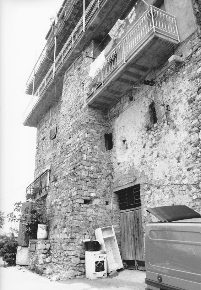 casa, plurifamiliare