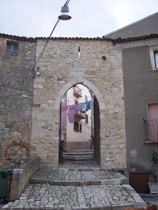 Porta San Sebastiano-Casa Lionato-Nicodemo