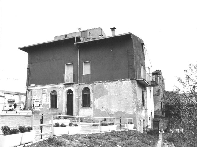 complesso edilizio, a blocco, plurifamiliare