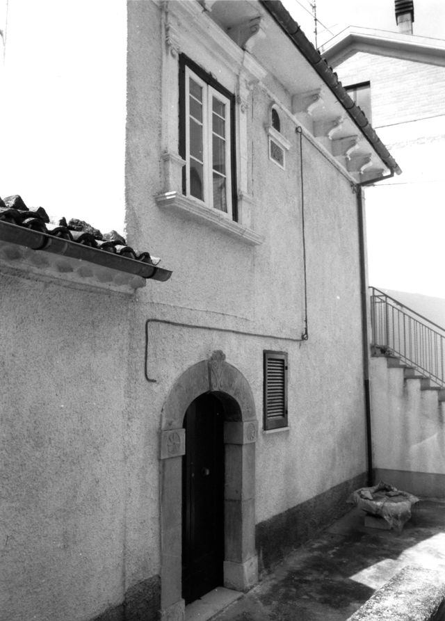 casa, a schiera, plurifamiliare