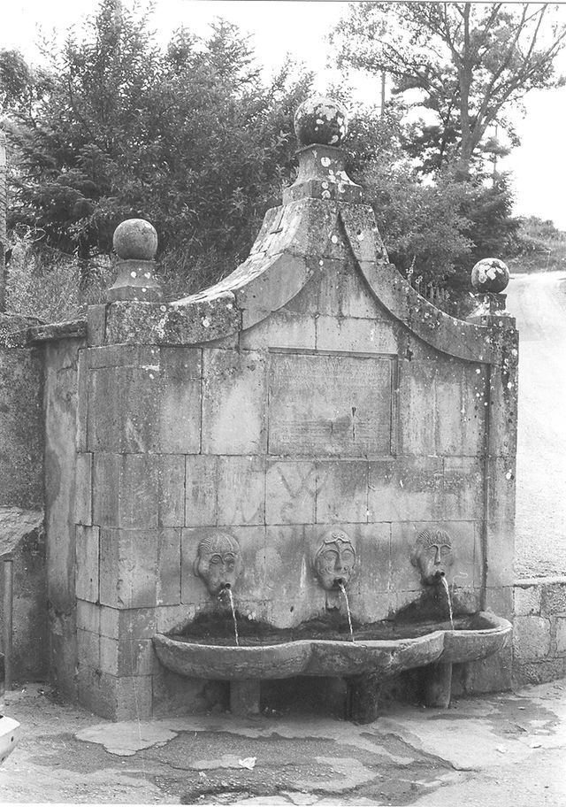 Fontana del Carmine