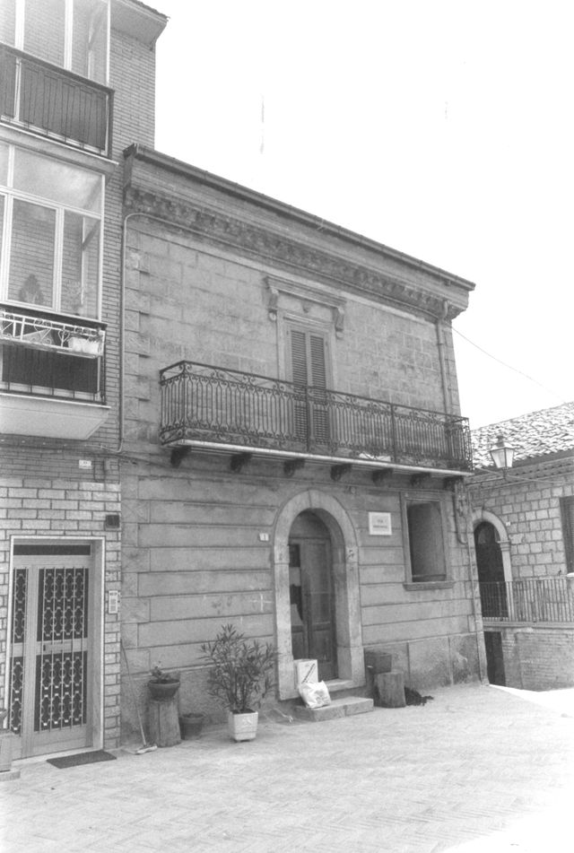 Casa-Opificio Bagnoli-Gialluca