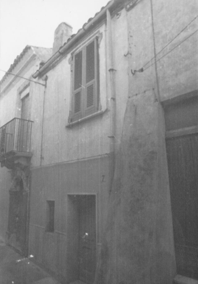 Casa Cannarsa-Piscone )