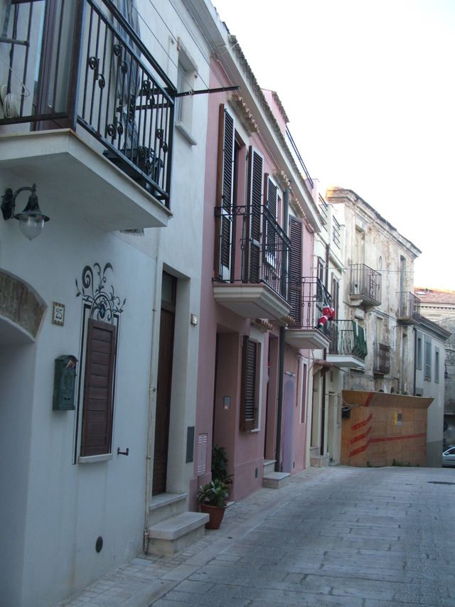 casa, a schiera, plurifamiliare