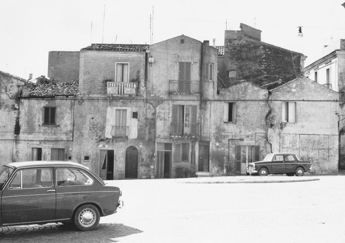 case, a schiera,