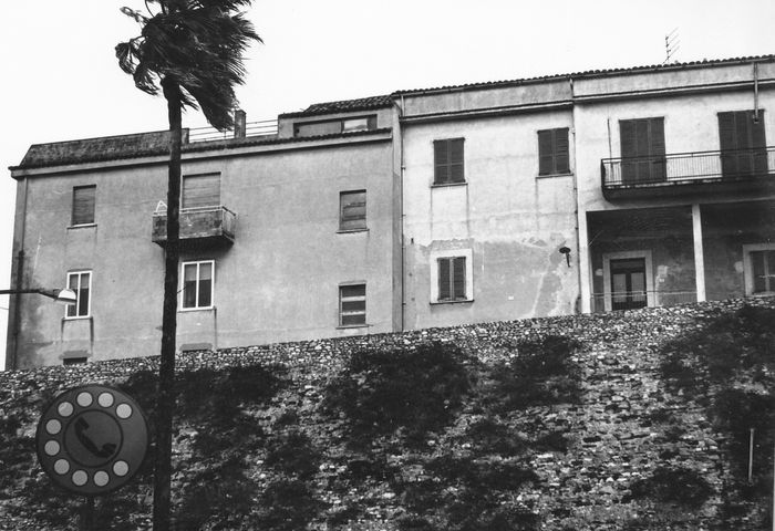 case, a schiera, plurifamiliari