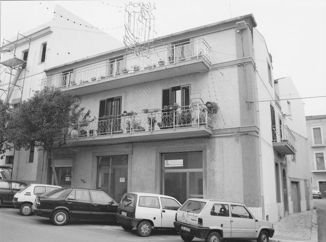 palazzo, plurifamiliare