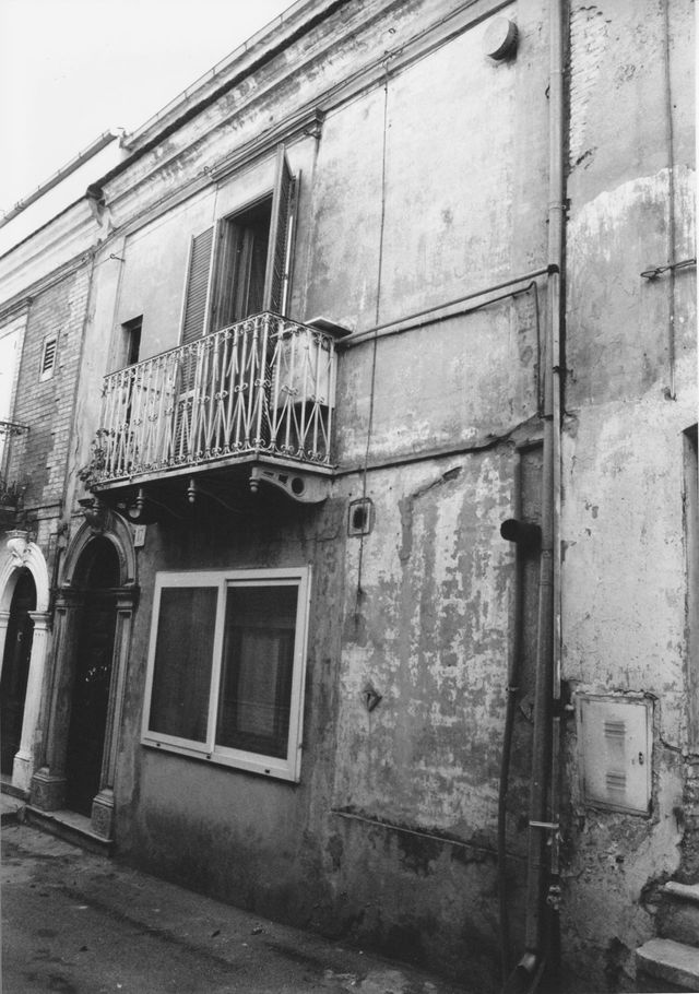 casa, a schiera, plurifamiliare