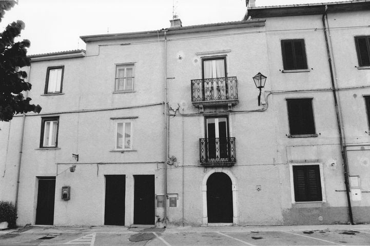 casa, a schiera, plurifamiliare