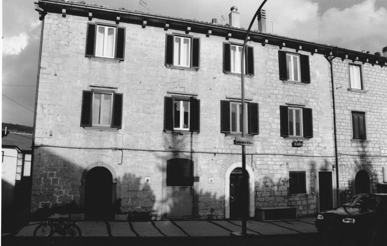casa, plurifamiliare