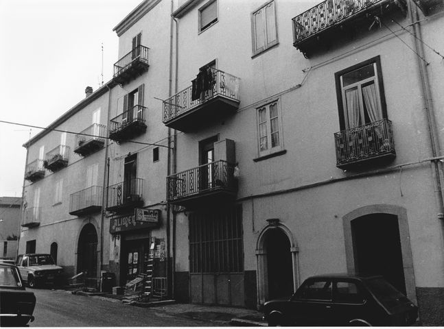 complesso di edifici, a schiera