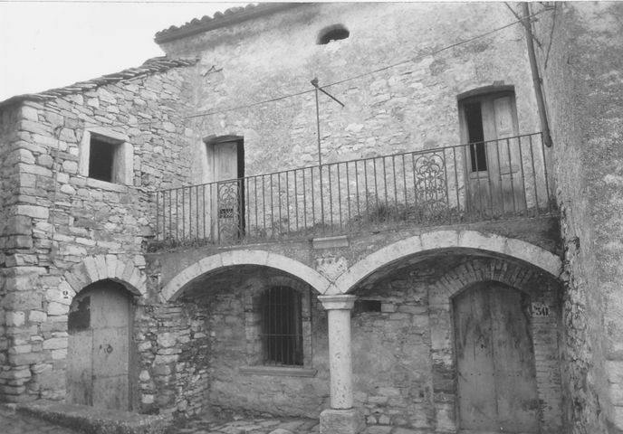 casa, a schiera, plurifamiliare