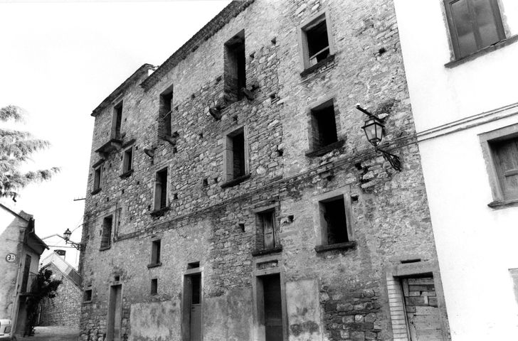 casa, in linea, plurifamiliare