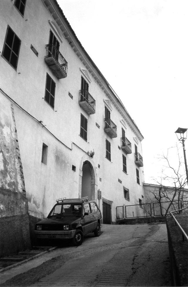 palazzo, gentilizio, con porta urbica