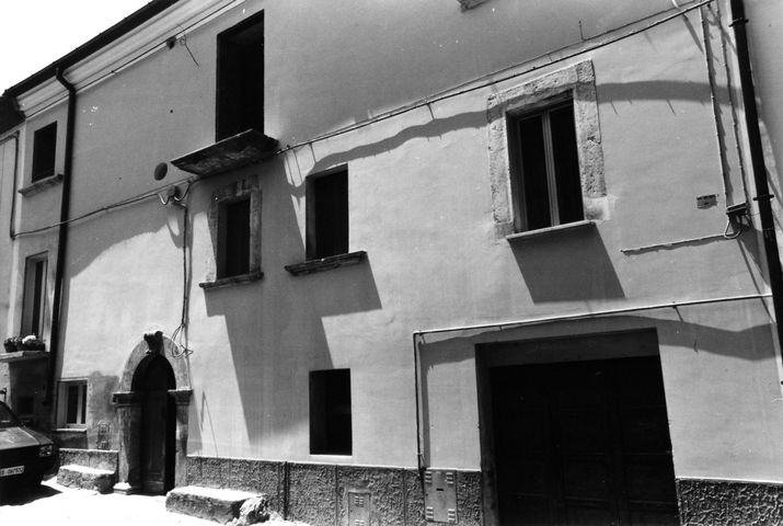 palazzo, plurifamiliare