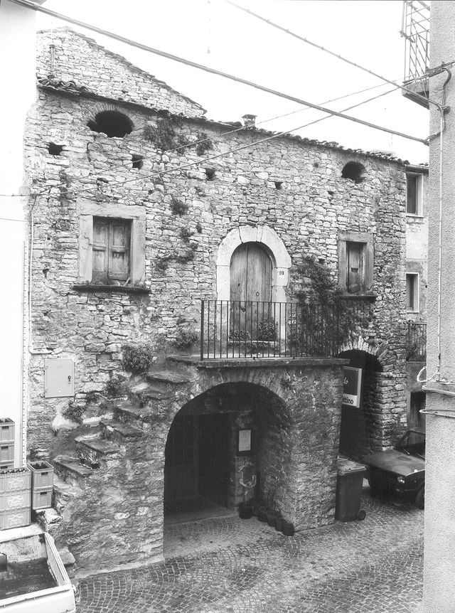 casa, a schiera, plurifamiliare