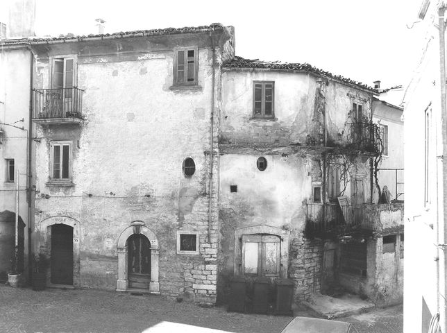 casa, plurifamiliare