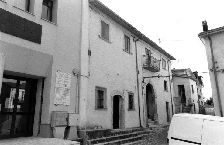 casa, plurifamiliare