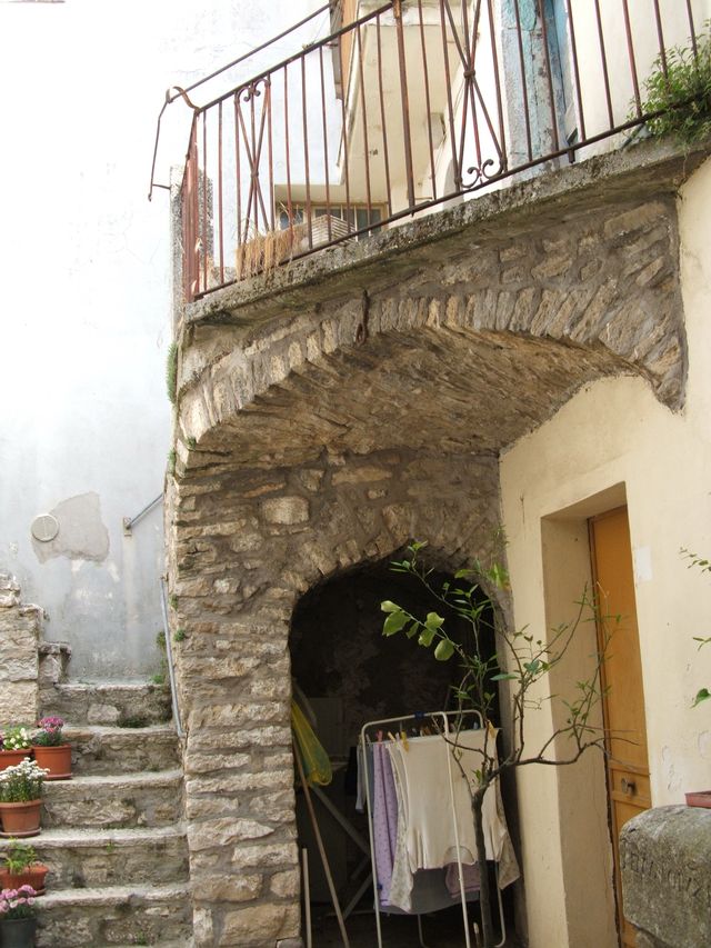complesso di edifici, a corte