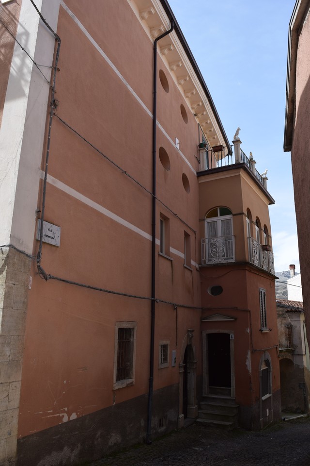 palazzo, plurifamiliare