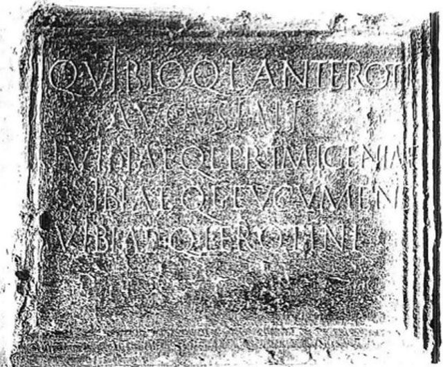 Iscrizione latina Via Garibaldi Carsic