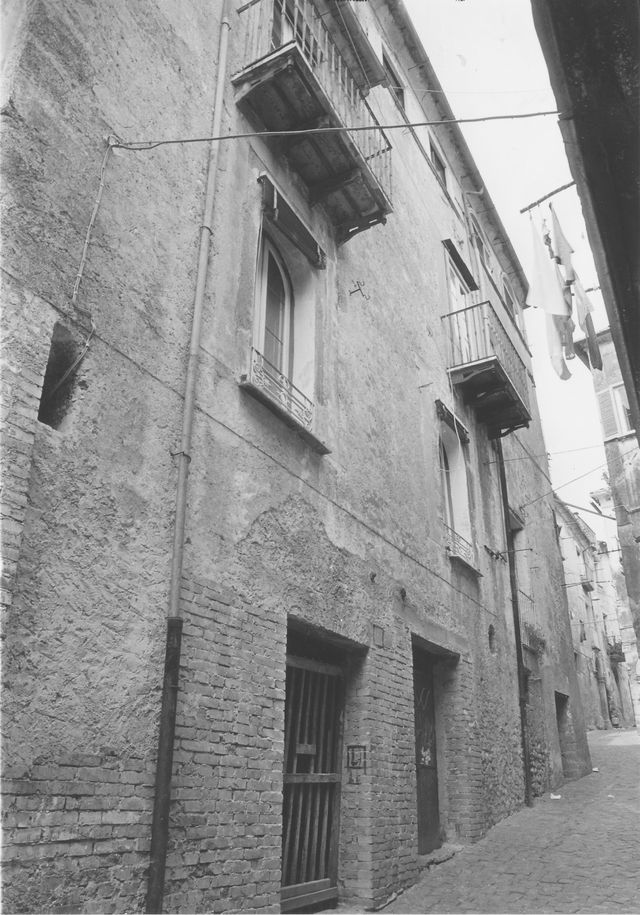 casa, a schiera, plurifamiliare
