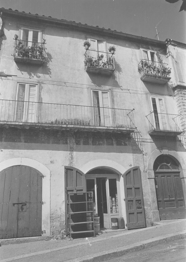 casa, a schiera, plurifamiliare