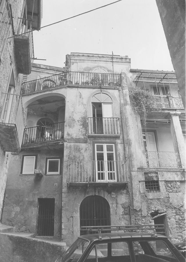 casa, a schiera, plurifamiliare