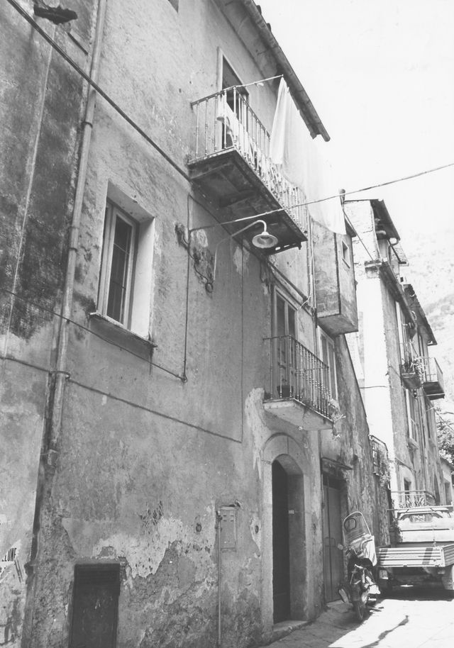 casa, a schiera, plurifamiliare