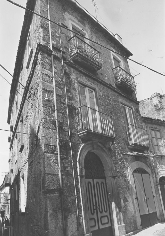 casa, a schiera, plurifamiliare