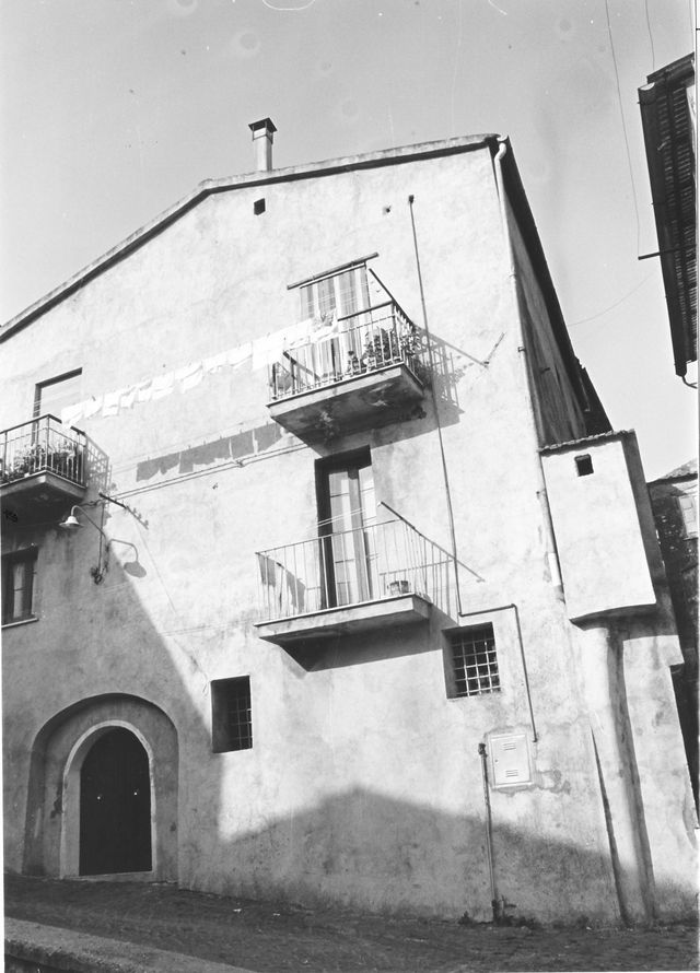 casa, a schiera, plurifamiliare