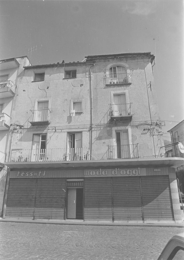 casa, plurifamiliare