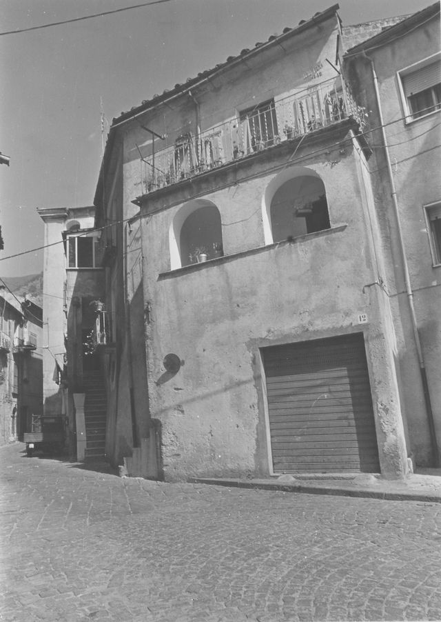 casa, plurifamiliare