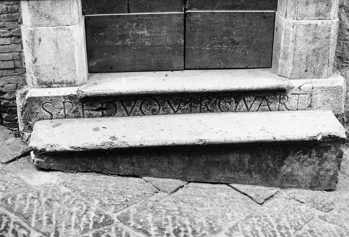 epigrafe di via Cavour, 7