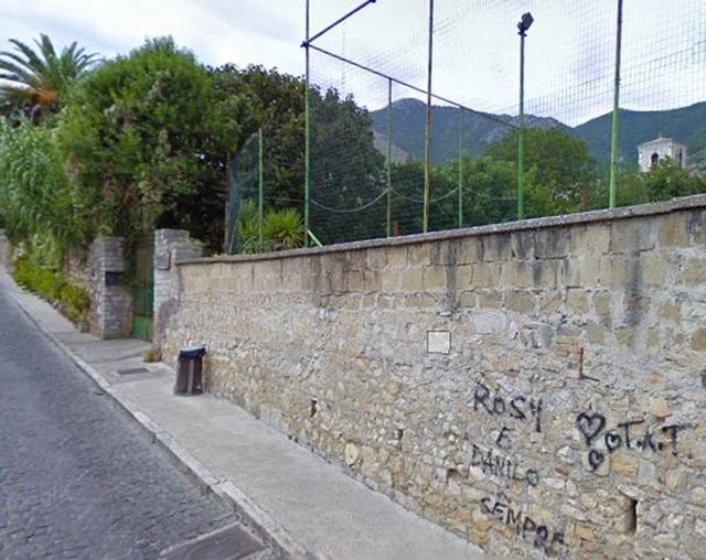 luogo ad uso pubblico